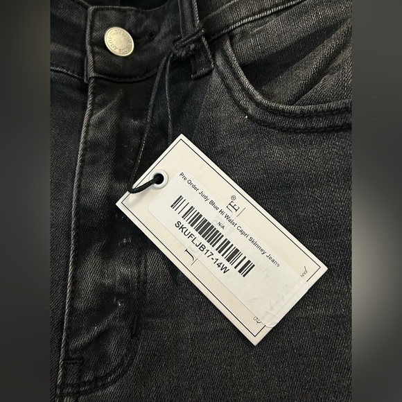 New! Judy Blue High Rise Distressed Skinny Fit Denim Jean Capri Womens S… - Picture 8 of 15